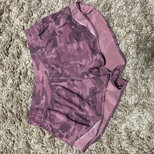 Lululemon Hotty Hot Short 2.5"